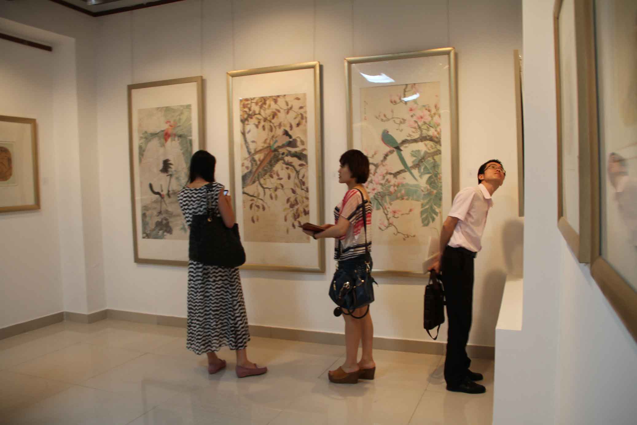 參觀畫展